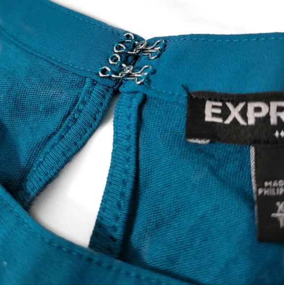 Express Teal Sleeveless Women's Top - Picture 5 of 8